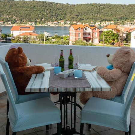 Apartments Rezek Супетарска Драга Екстериор снимка