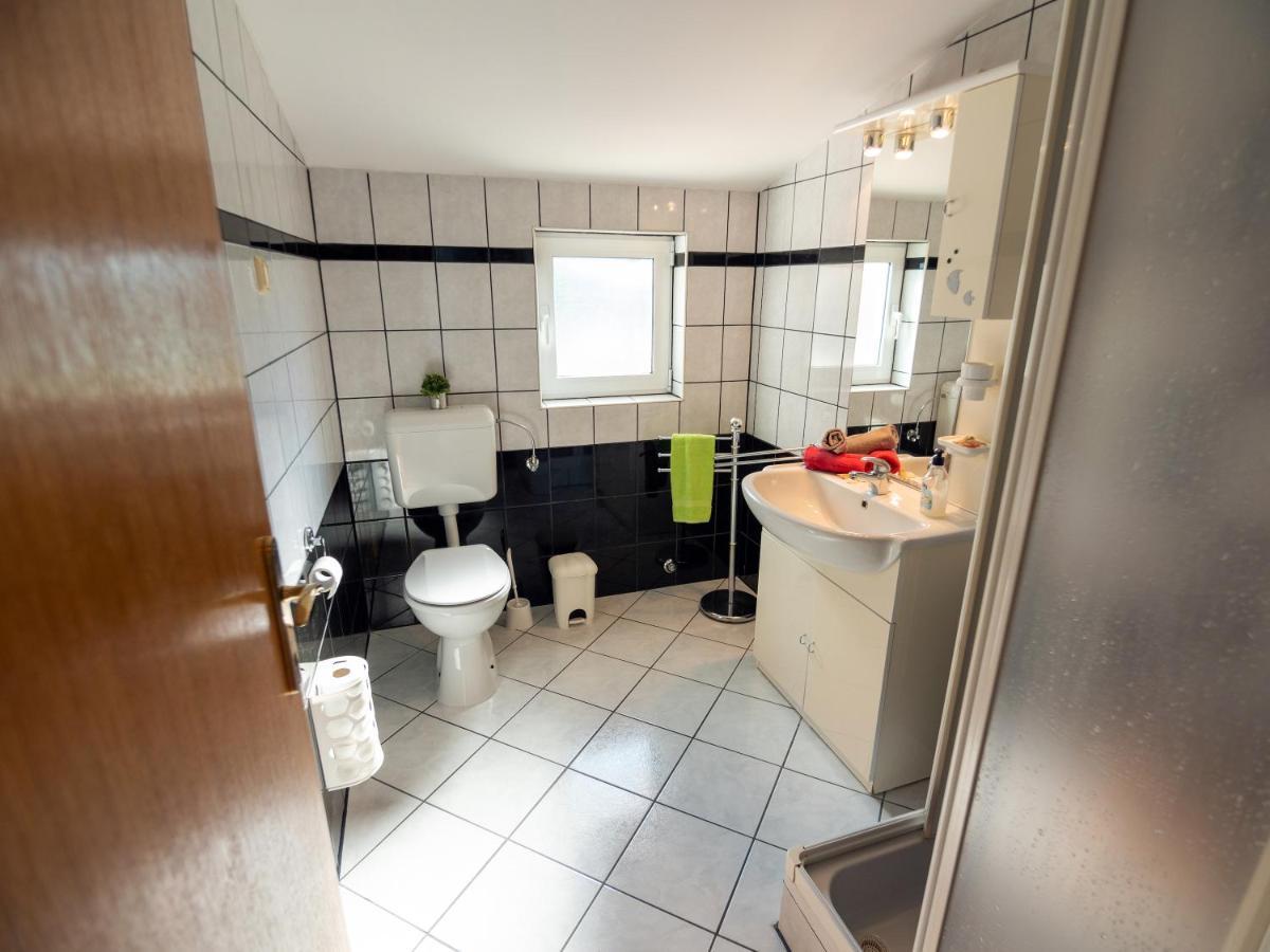 Apartments Rezek Супетарска Драга Екстериор снимка